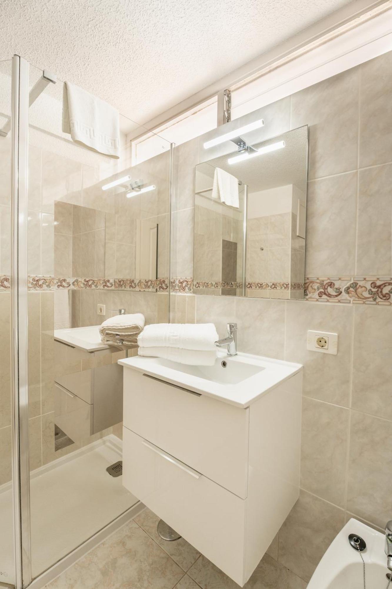 Apartamentos Borinquen Playa de las Américas Buitenkant foto