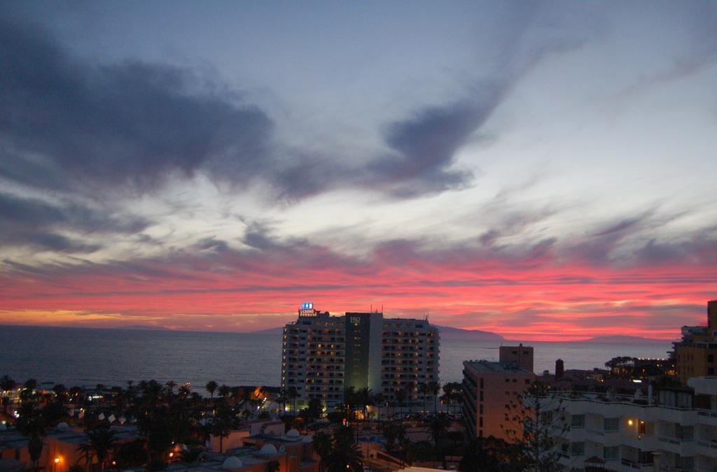 Apartamentos Borinquen Playa de las Américas Buitenkant foto
